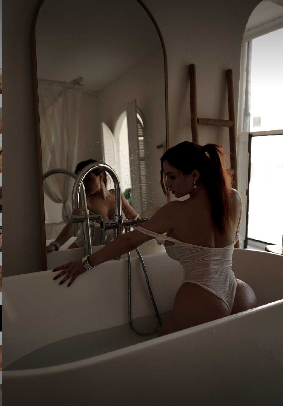 A playful frame from Miranda Faith nude — online in Dublin