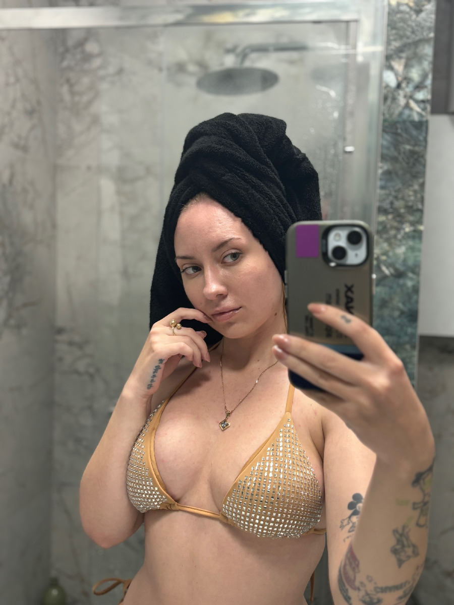 Nude girl KateV in Dublin